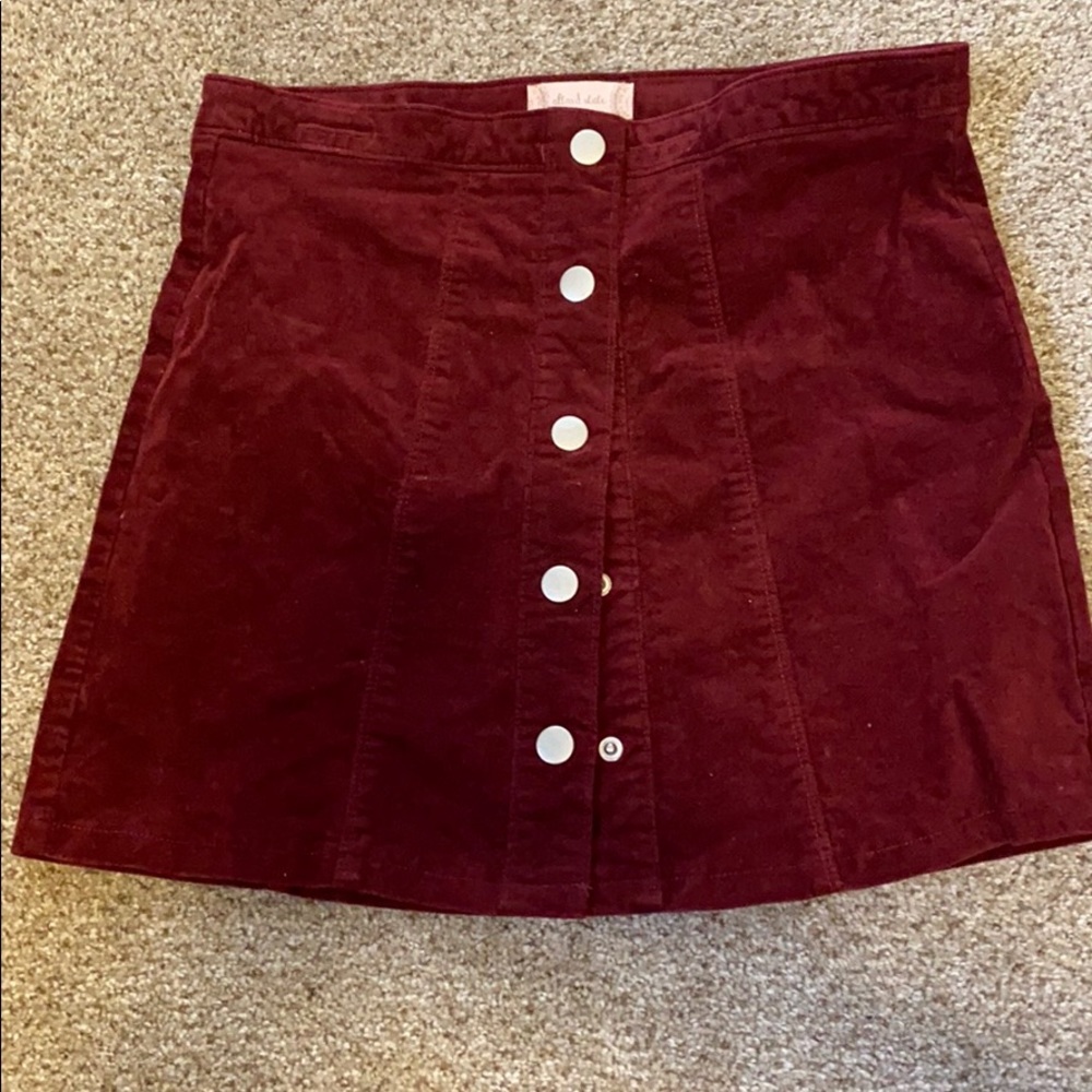 Button skirt